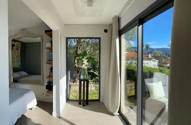 Rez De Jardin Avec Vue Mer A Saint Jean Saint-Jean-Cap-Ferrat